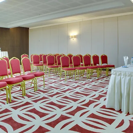 Demircioglu Park 무글라